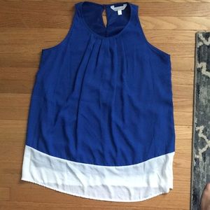 Flowy blue top with white bottom detail